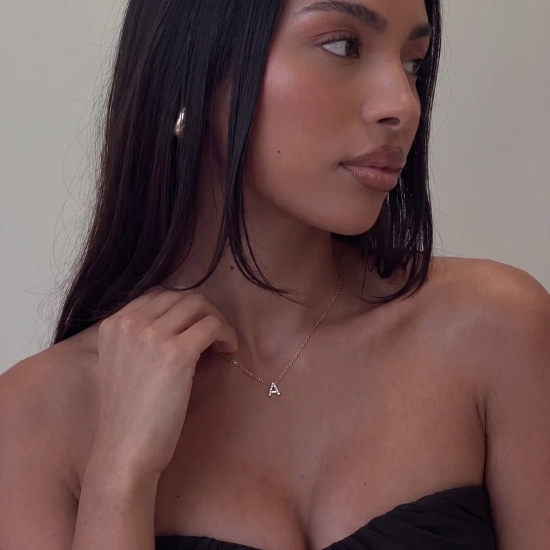 Litet Sten Bokstavs Halsband