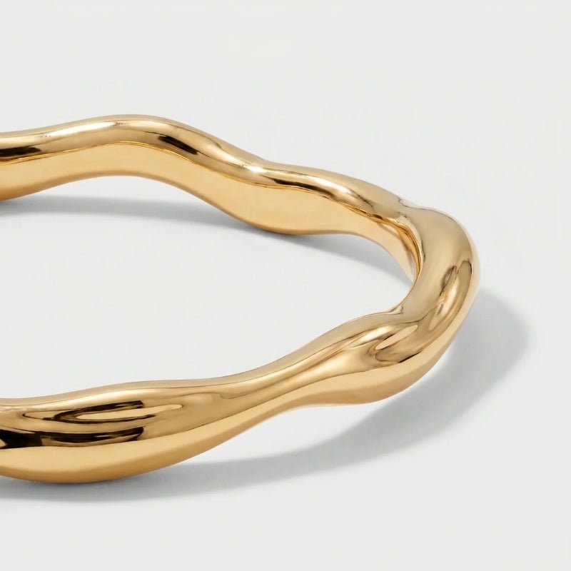 Våg Bangle Armband - Thea Guld